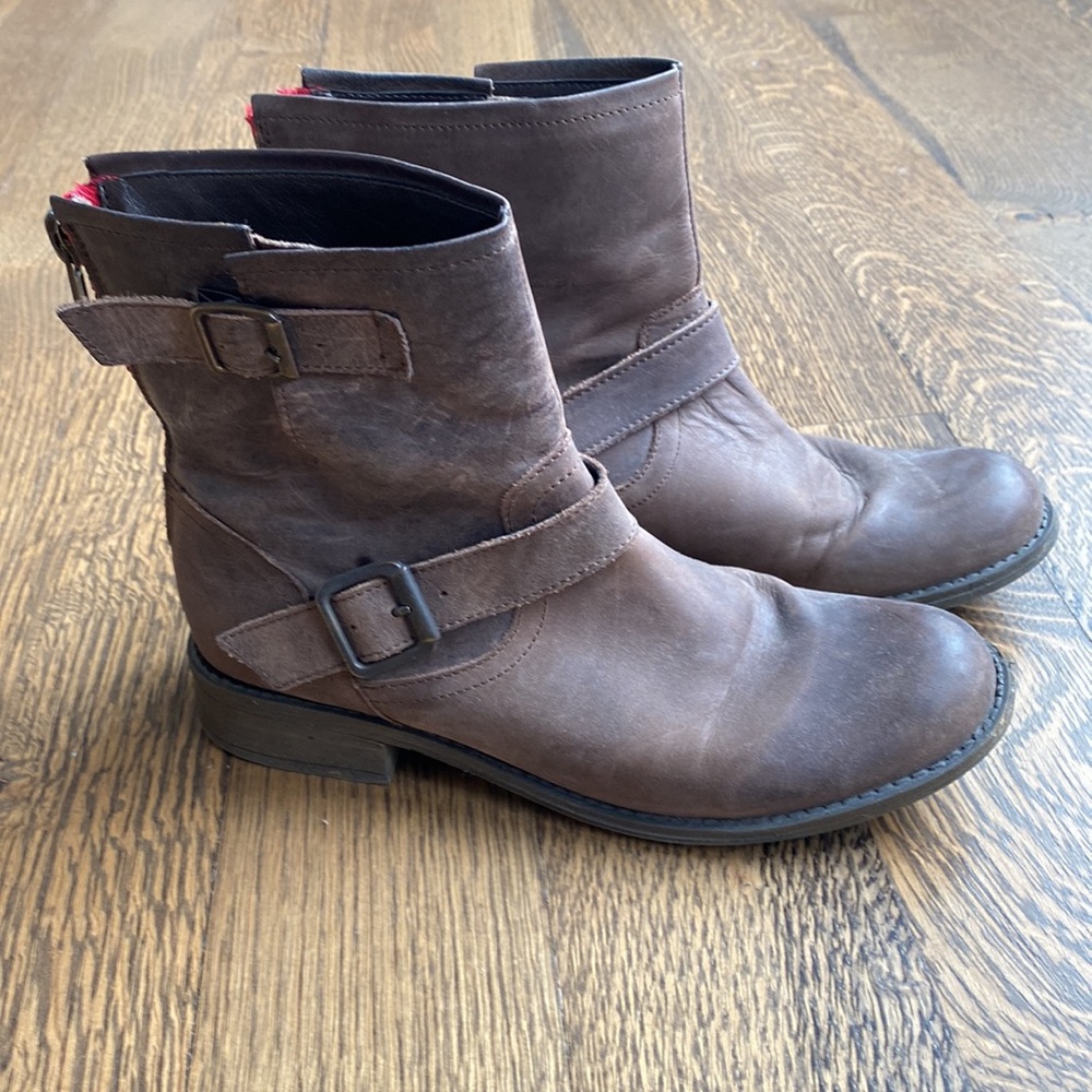 Steve Madden boots